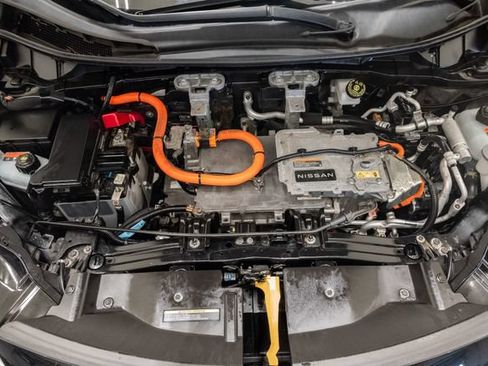 Used 2023 Nissan Ariya FWD image 3