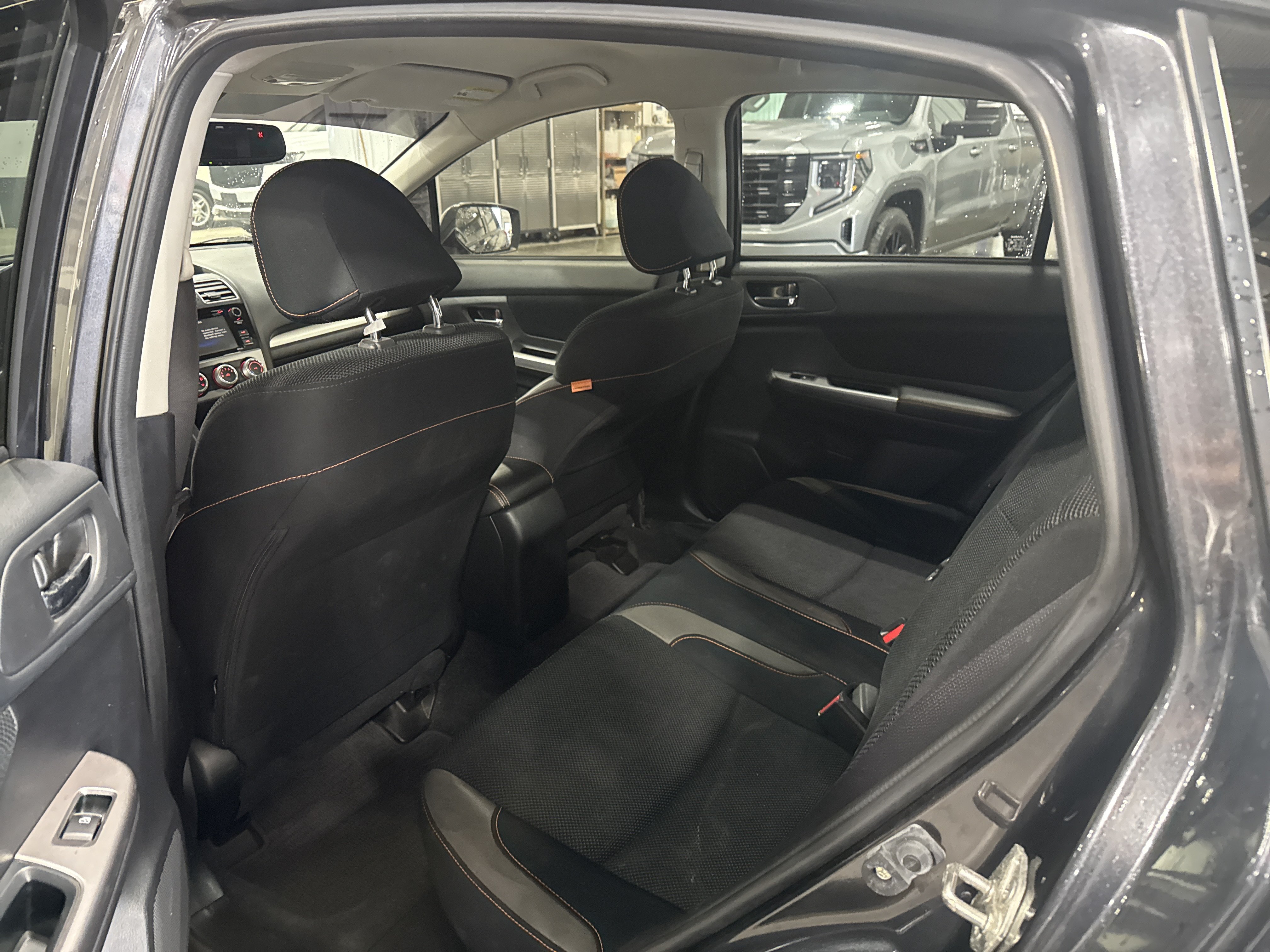 Used 2016 Subaru Crosstrek 2.0i Premium AWD/4WD image 8