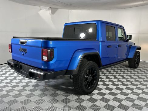 Used 2025 Jeep Gladiator Sport AWD/4WD image 8