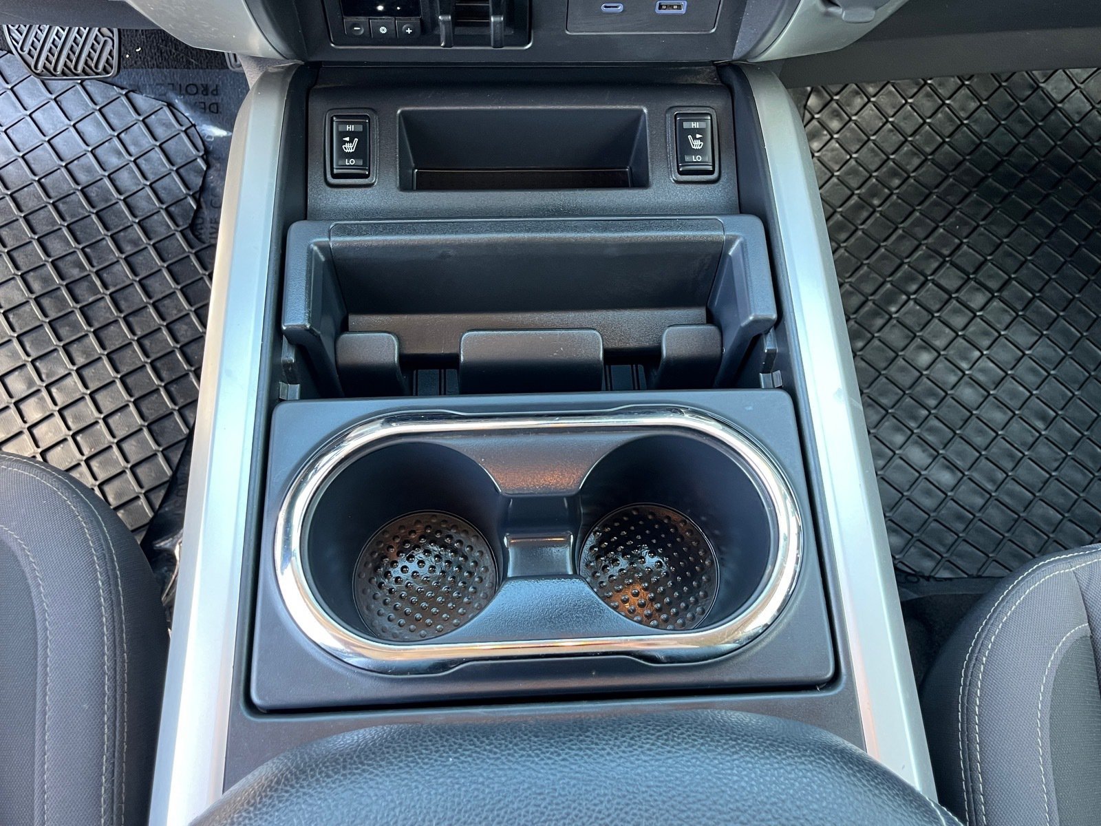 Used 2020 Nissan Titan SV w/ SV Convenience Package RWD image 27