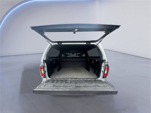 Used 2018 GMC Sierra 1500 SLT image 23