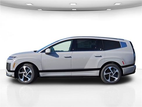 New 2026 Hyundai Ioniq 9 Calligraphy image 5