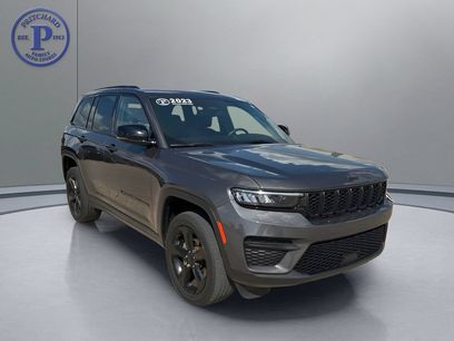 Used 2023 Jeep Grand Cherokee Altitude