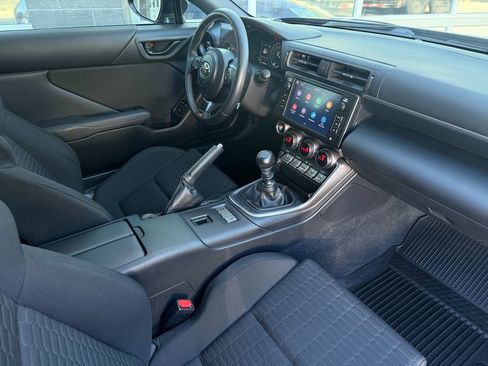 Used 2023 Toyota GR86 w/ ALL Weather Mat Package (TMS) RWD image 36