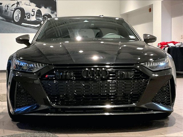 Used 2023 Audi RS 7 Sportback w/ Carbon Optic Package AWD/4WD image 8