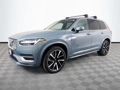 Used 2023 Volvo XC90 B6 Plus AWD/4WD image 3