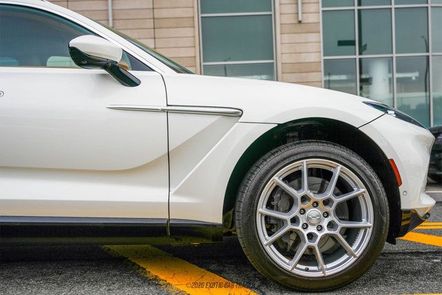 Used 2021 Aston Martin DBX AWD/4WD image 11