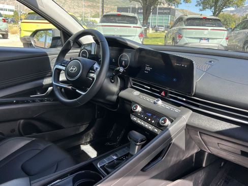 Certified 2026 Hyundai Elantra Limited FWD image 3