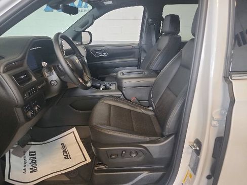 Used 2024 Chevrolet Tahoe High Country w/ Premium Package 2 AWD/4WD image 8