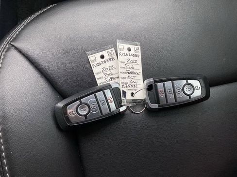 Used 2022 Ford Explorer XLT w/ Equipment Group 202A image 24