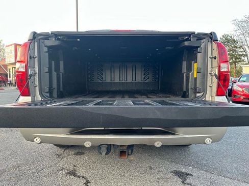 Used 2007 Chevrolet Avalanche LTZ w/ LTZ Preferred Equipment Group image 15