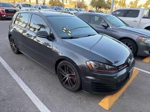 Used 2017 Volkswagen Golf 4-Door image 5