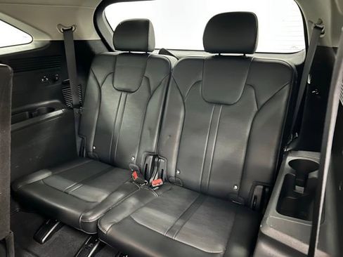 Used 2024 Kia Sorento S image 20