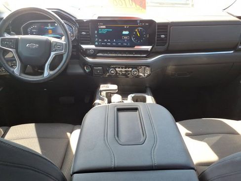 Used 2022 Chevrolet Silverado 1500 RST w/ Convenience Package II AWD/4WD image 10