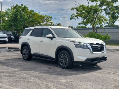 Used 2024 Nissan Pathfinder SV