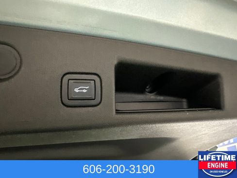 Used 2022 Chevrolet Equinox LT FWD image 20