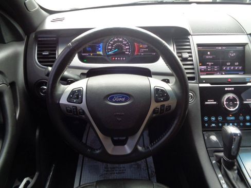 Used 2013 Ford Taurus SHO AWD/4WD image 32