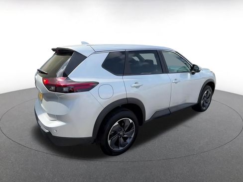 Used 2025 Nissan Rogue SV image 18