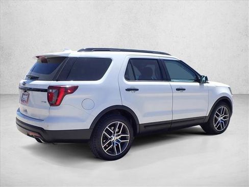 Used 2016 Ford Explorer Sport w/ Equipment Group 401A AWD/4WD image 4