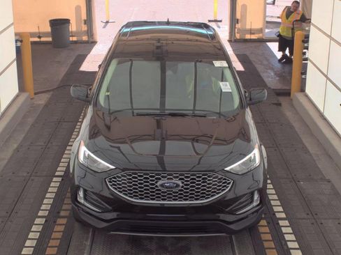 Used 2023 Ford Edge SEL w/ Convenience Package image 2
