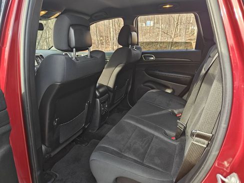 Used 2015 Jeep Grand Cherokee Laredo w/ Quick Order Package 23E AWD/4WD image 13