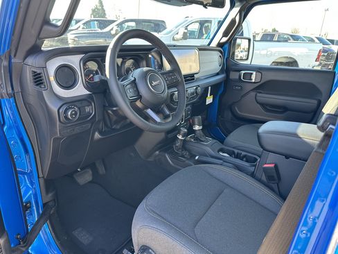 New 2026 Jeep Gladiator Sport image 9