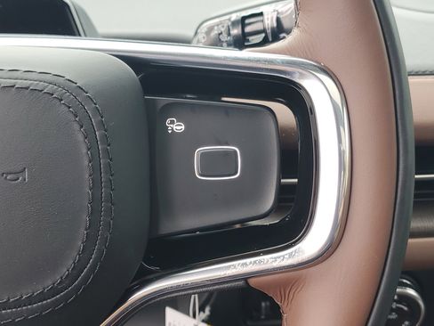 New 2026 Lincoln Navigator Reserve AWD/4WD image 18