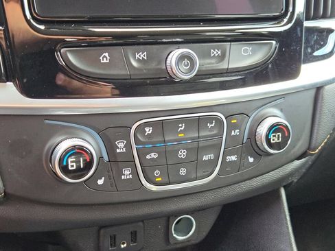 Used 2019 Chevrolet Traverse LT AWD/4WD image 24