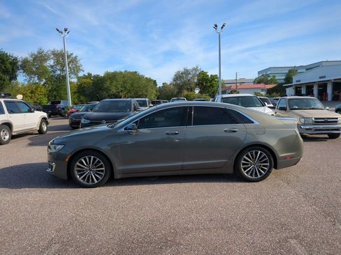 Used 2017 Lincoln MKZ Premiere image 2