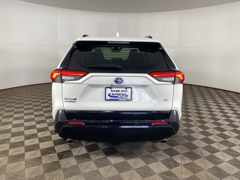Used 2024 Toyota RAV4 SE image 7