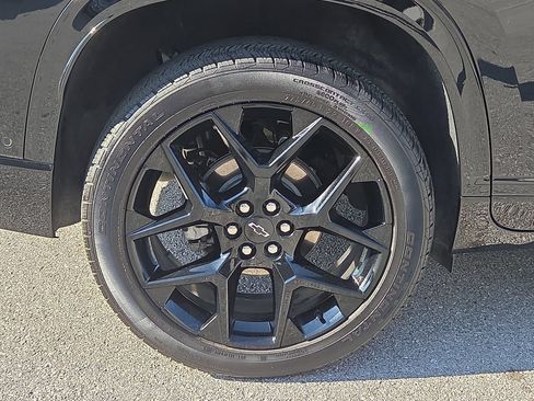 Used 2025 Chevrolet Traverse RS AWD/4WD image 7