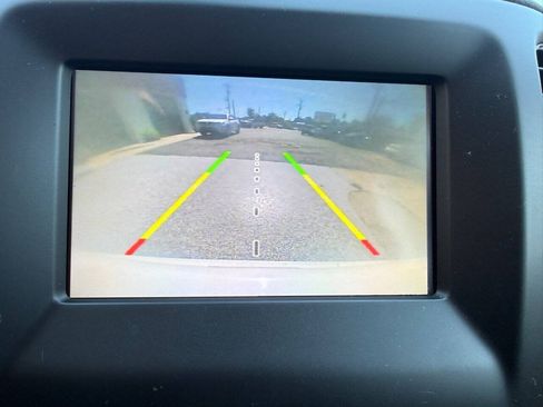 Used 2018 Jeep Compass Sport w/ Tech Group FWD image 9