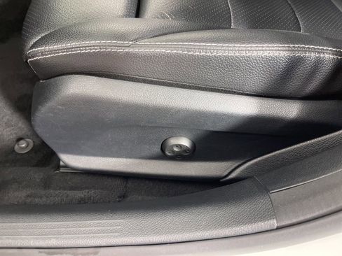 Used 2020 Mercedes-Benz C 300 4MATIC Sedan image 26