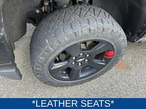 Used 2018 Chevrolet Silverado 1500 LTZ Z71 w/ Redline Edition AWD/4WD image 9