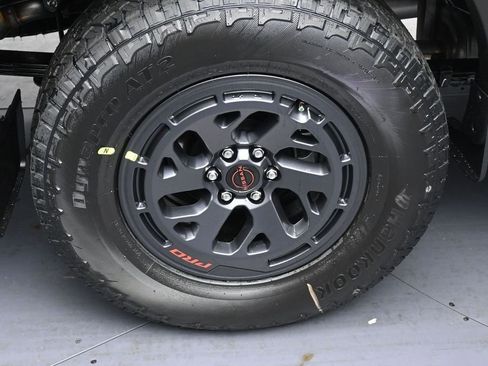 New 2026 Nissan Frontier PRO-4X w/ Tow Package AWD/4WD image 5