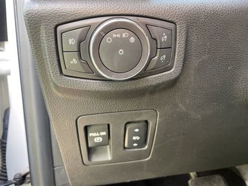 Used 2018 Ford F150 XLT w/ Equipment Group 302A Luxury AWD/4WD image 18
