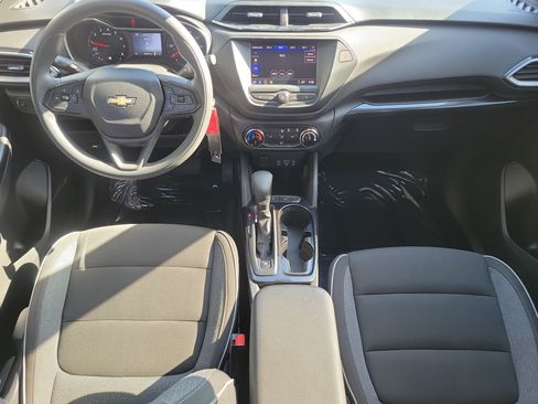 Used 2021 Chevrolet TrailBlazer LS FWD image 21