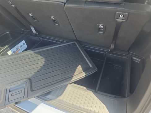 Used 2025 Honda Pilot Touring image 18