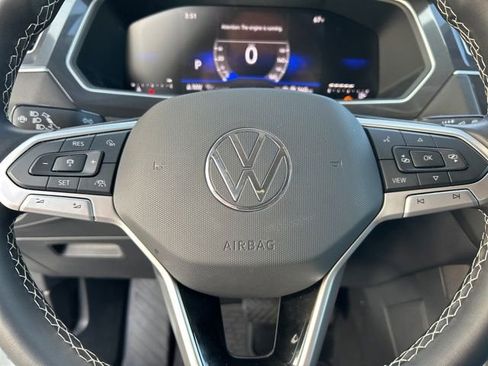 Certified 2024 Volkswagen Tiguan SE image 27