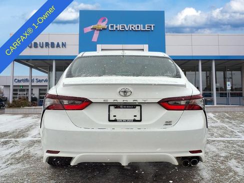 Used 2023 Toyota Camry SE image 6