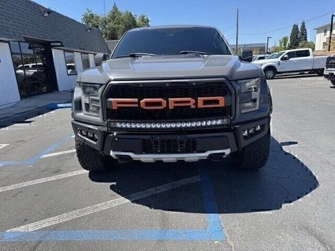 Used 2018 Ford F150 Raptor w/ Equipment Group 802A Luxury AWD/4WD image 2