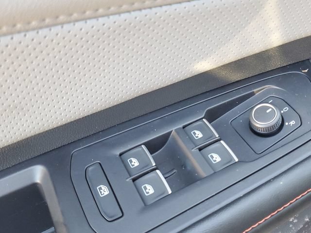 Used 2024 Volkswagen Atlas Peak Edition SEL AWD/4WD image 14