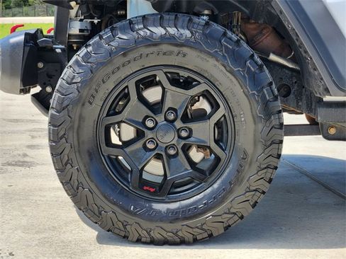 Used 2020 Jeep Gladiator Rubicon image 11