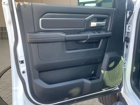 New 2026 RAM 2500 Big Horn AWD/4WD image 16