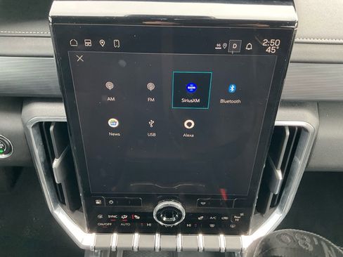 Used 2025 GMC Acadia Elevation image 18