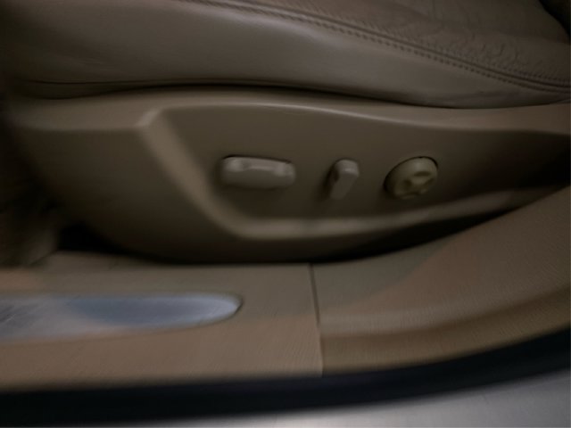 Used 2007 Buick Lucerne CXL w/ Luxury Package FWD image 24