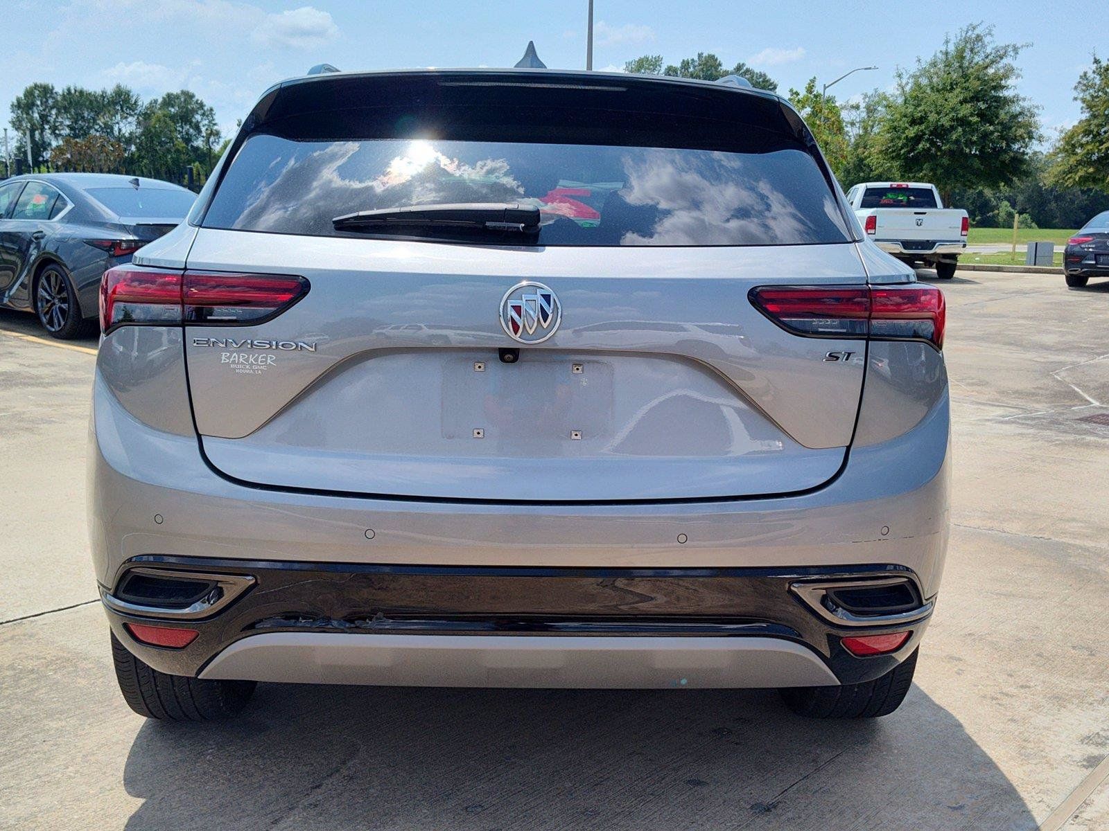 Used 2023 Buick Envision Essence w/ Sport Touring Package FWD image 5