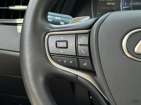 Used 2025 Lexus ES 350 w/ Premium Package FWD image 12