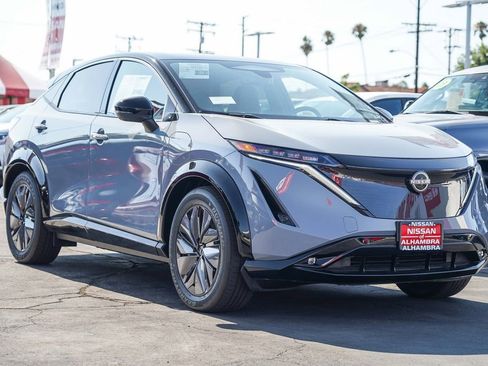 New 2025 Nissan Ariya Platinum AWD/4WD image 6