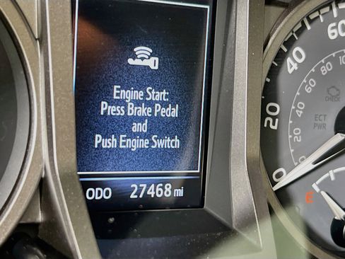 Used 2023 Toyota Tacoma SR5 w/ Technology Package AWD/4WD image 12